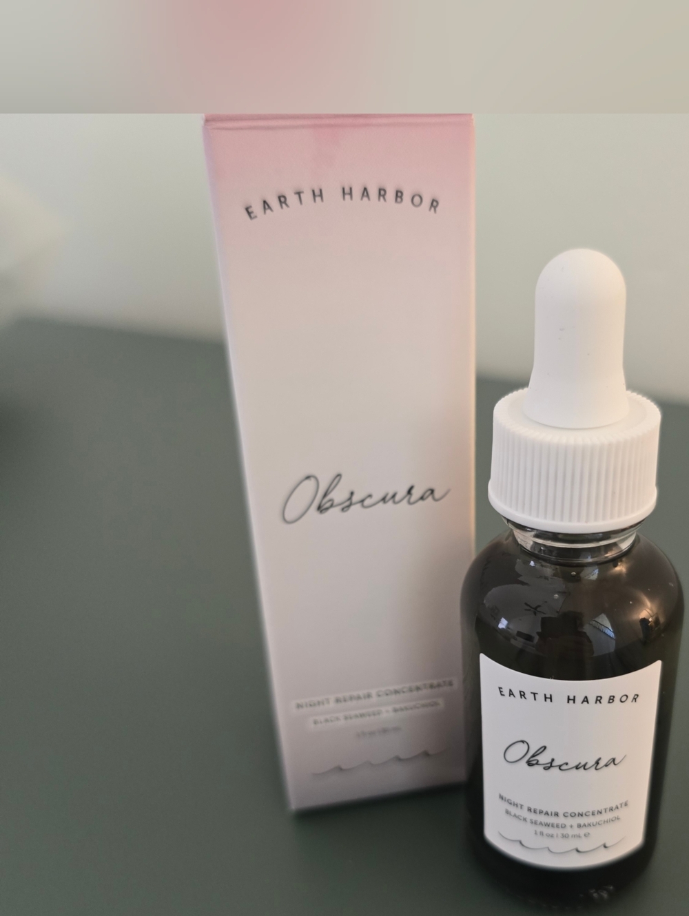 Earth Harbor Obscura Night Repair Serum — White & Pink